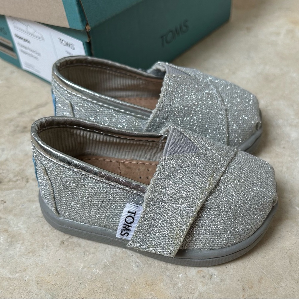 TOMS tiny Alpargatas baby Velcro shoes silver glitter size T3 (fits 6-12m) New